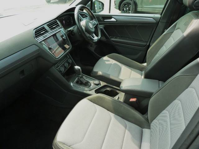 2019 Volkswagen Tiguan 2.0 TDi 150 4Motion R-Line Tech 5dr DSG
