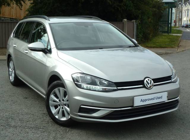 Volkswagen Golf 1.4 TSI 125ps SE 5dr Nav Estate Petrol Tungsten Silver