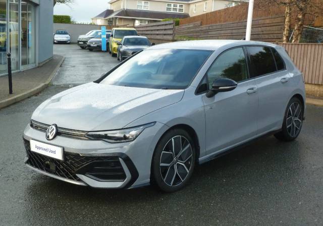 2025 Volkswagen Golf BLACK EDITION 1.5 eTSI 150 R-Line 5dr DSG