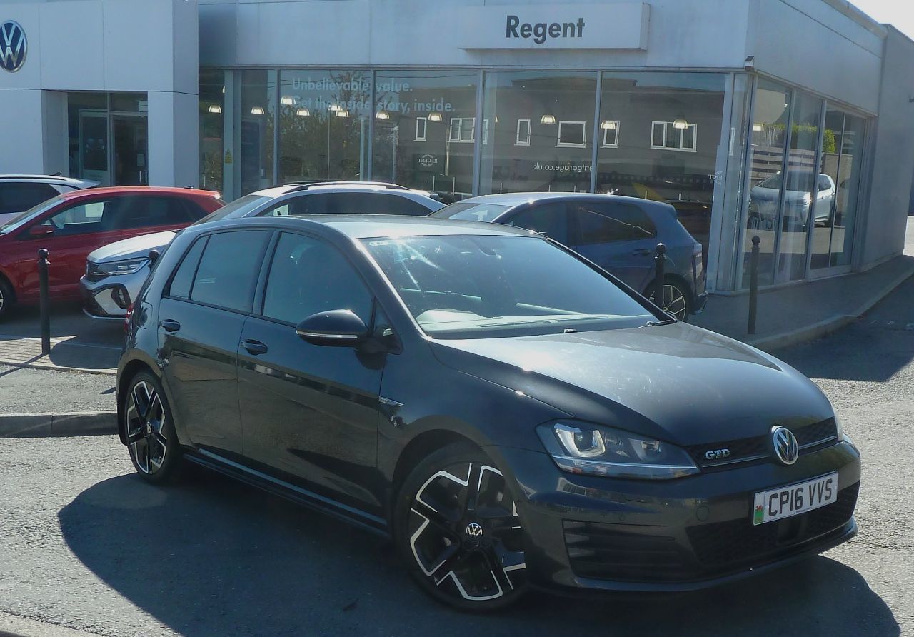 2016 Volkswagen Golf