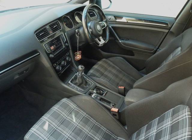 2016 Volkswagen Golf GTD 2.0 TDI 184 5dr