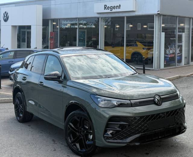 Volkswagen Tiguan 2.0 TSI 265 4Motion Black Edition 5dr DSG Estate Petrol Cipressino Green Metallic