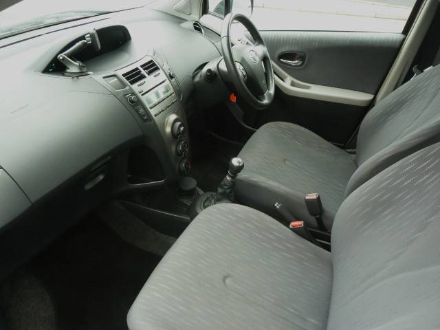 2009 Toyota Yaris 1.33 VVT-i TR 5dr [6-sp] 101ps LOW TAX
