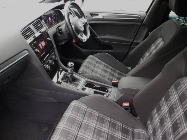 2017 Volkswagen Golf GTD 2.0 TDI 184 5dr