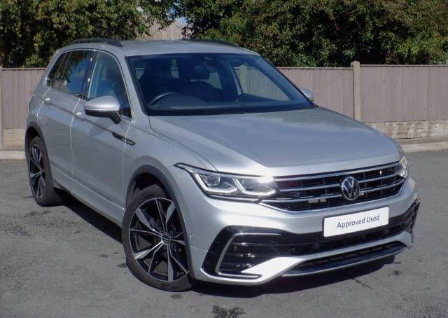 Volkswagen Tiguan 2.0 TDI 150ps R-Line DSG Auto Estate Diesel Reflex Silver