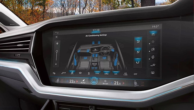 Volkswagen Touareg - Interior